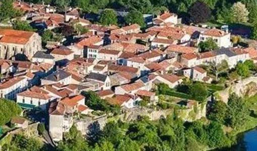 铜梁回乡建别墅为什么一定要选专业乡墅公司